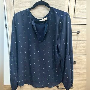 LOFT size L navy top, very flattering fit, excellent condition.